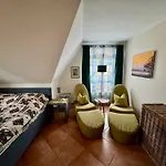 Neue Reihe 11a Haus Ankalath Nyaraló