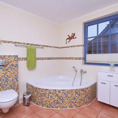 펜션 Neue Reihe 11a Haus Ankalath 징스트