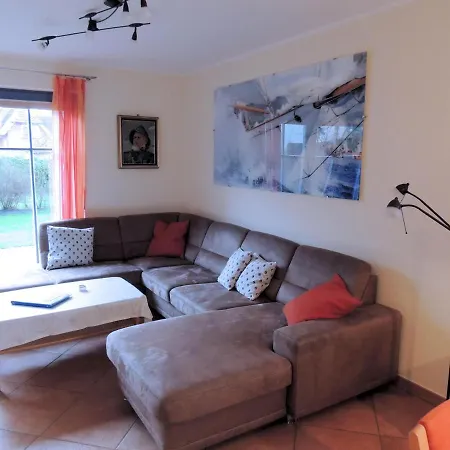 Neue Reihe 11a Haus Ankalath * Zingst