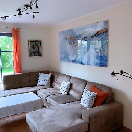 Neue Reihe 11a Haus Ankalath 펜션 징스트